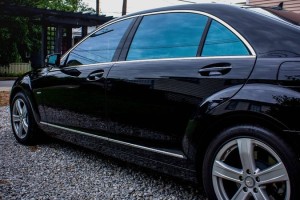 Цветная тонировка на авто — в чем сложность выбора и установки