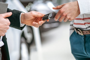 Как безопасно продать авто с пробегом?
