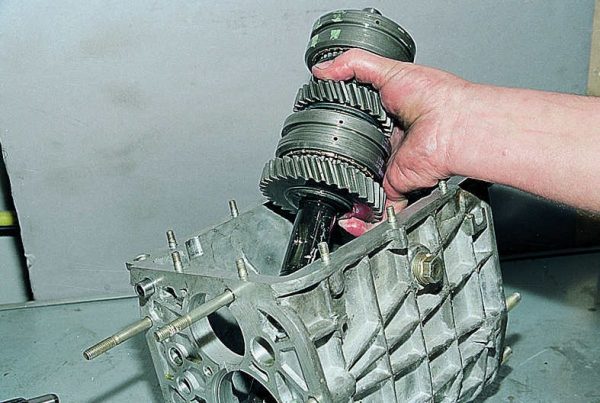 Демонтаж вторичного вала