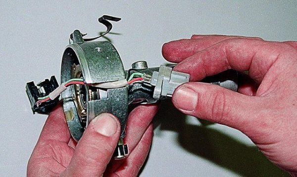 Снятие контактной группы