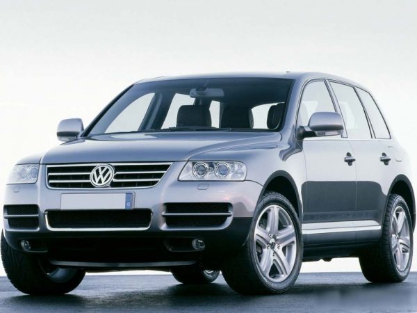 Volkswagen Touareg образца 2002 года