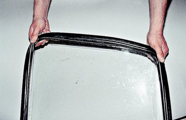 Установка уплотнителя