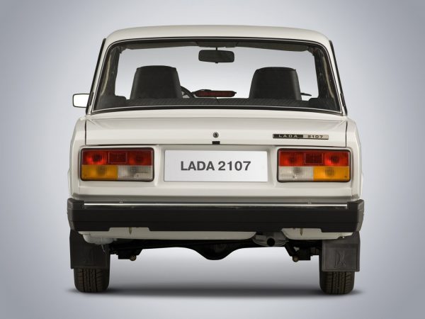 Штатные задние фонари ВАЗ 2107